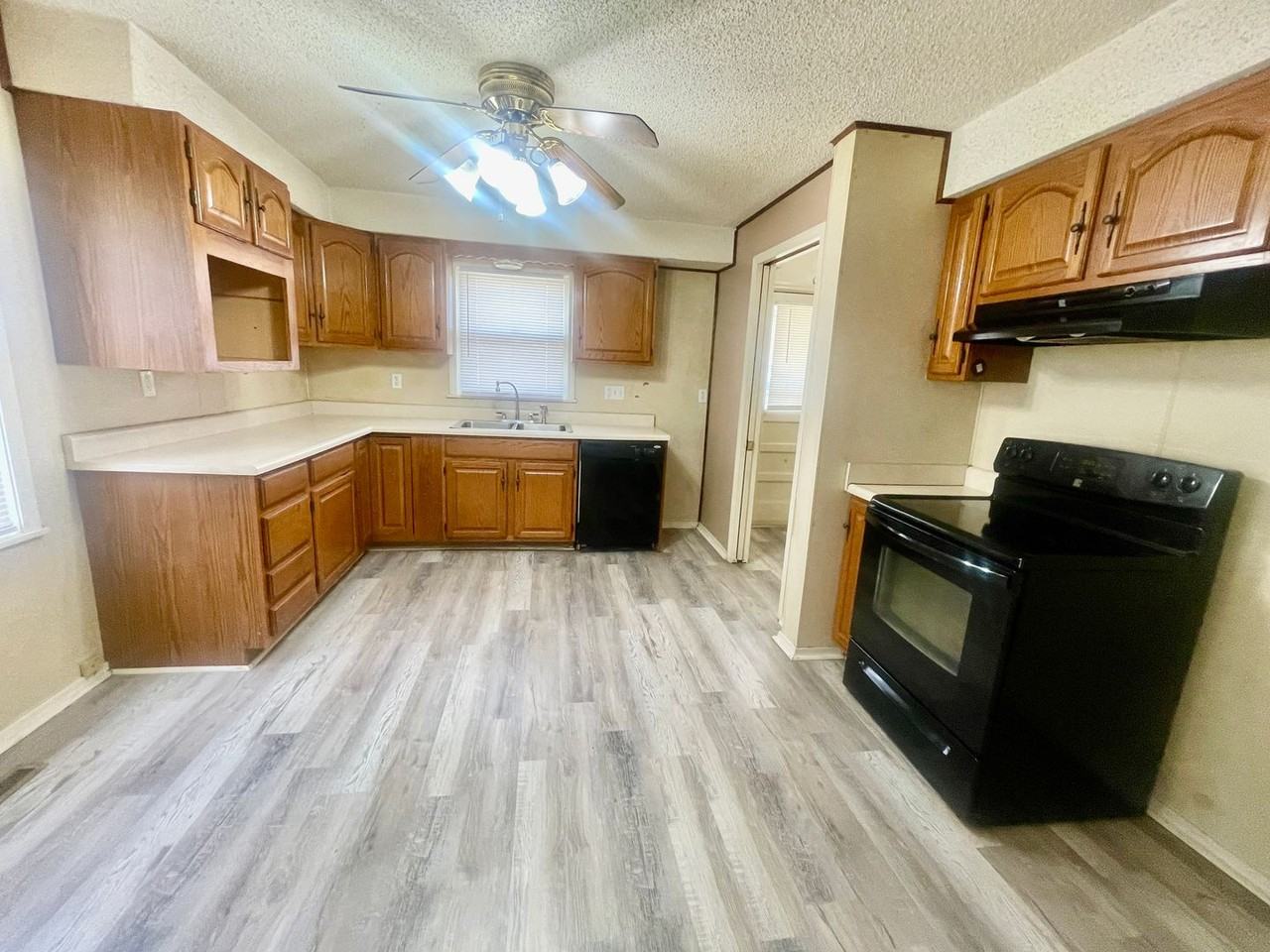 1710 South Ave - Photo 6 of 20