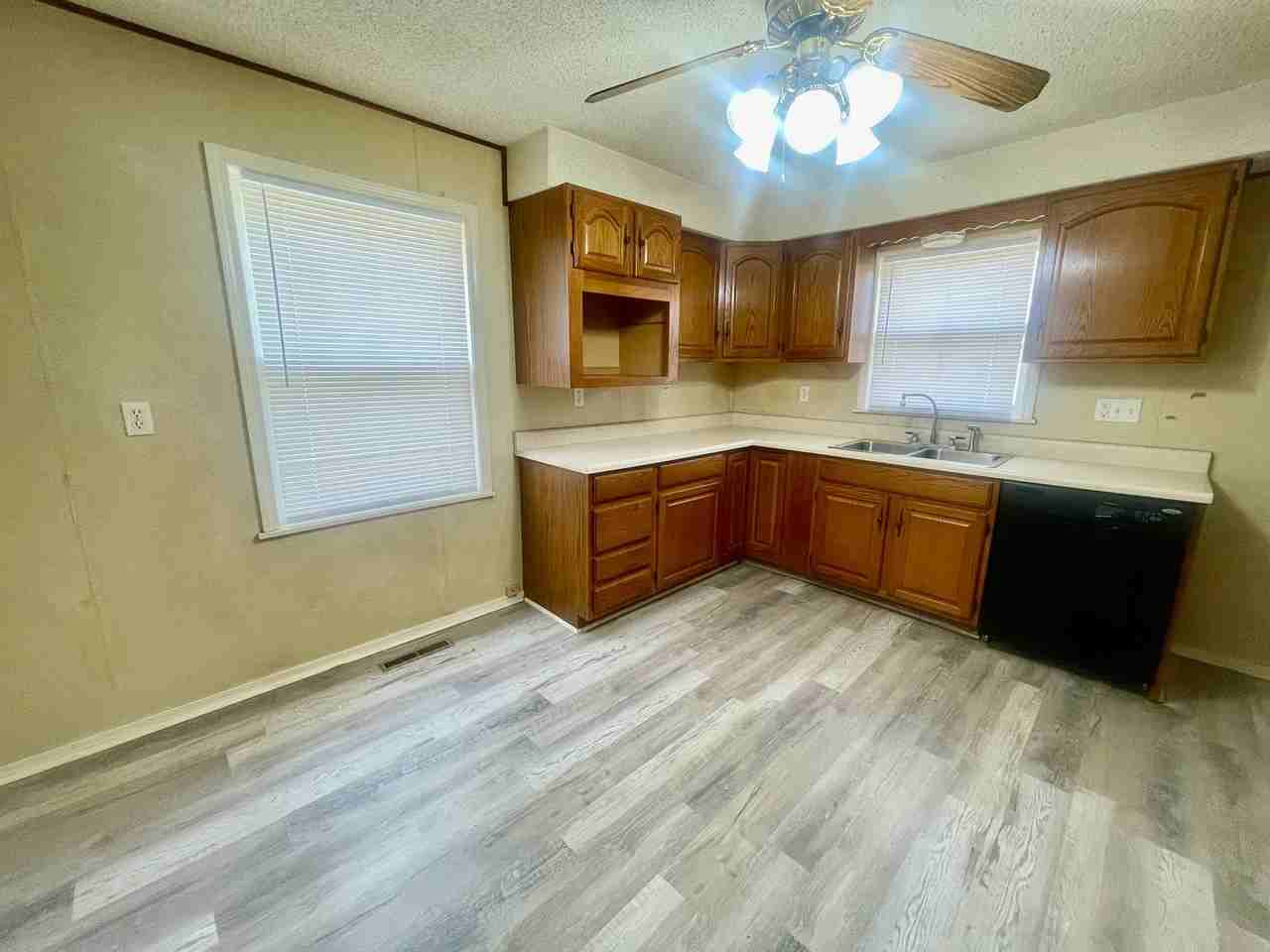 1710 South Ave - Photo 7 of 20