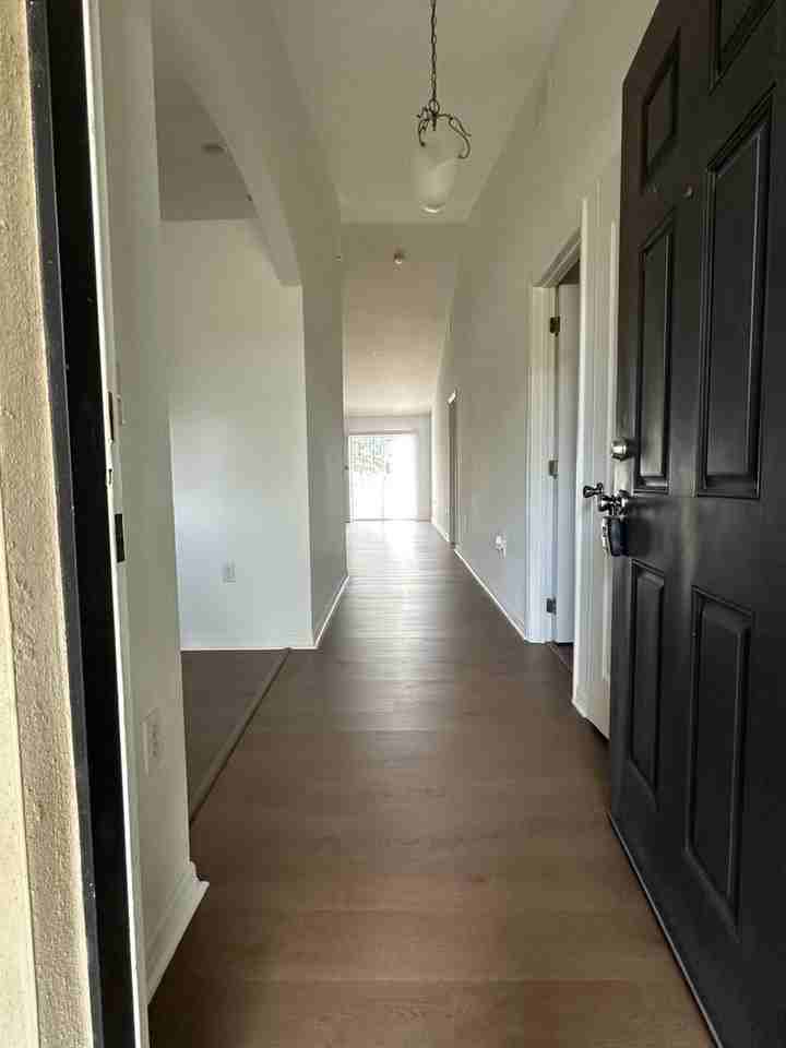 11 Inconnu Dr - Photo 3 of 32