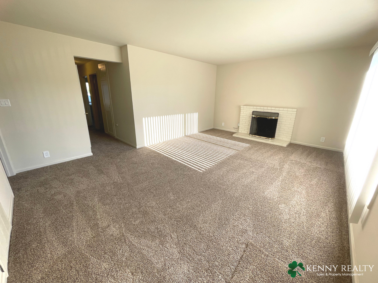 437 Gardenside Ave - Photo 2 of 20