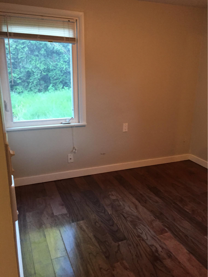 6833 25th Ave Ne - Photo 3 of 23