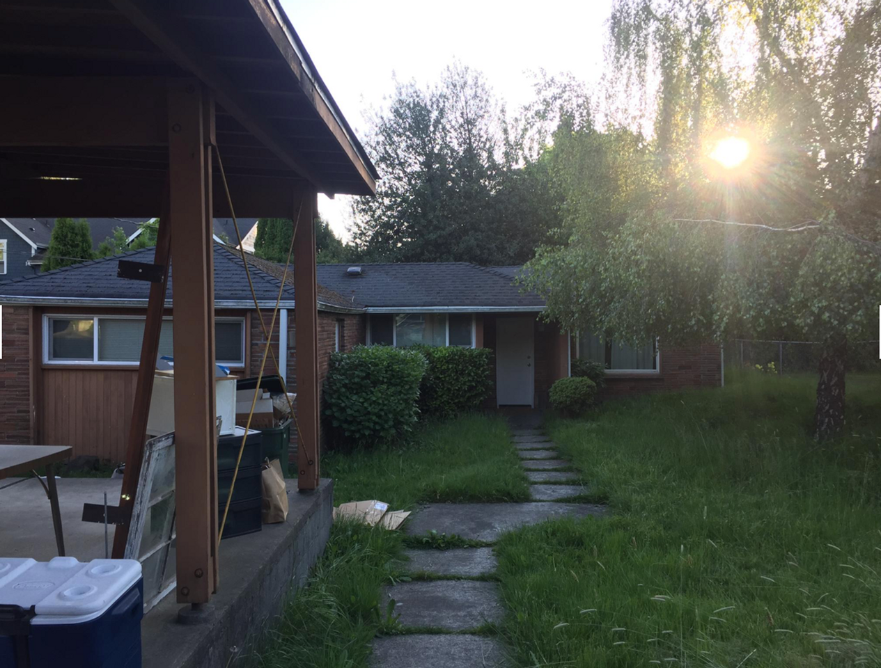 6833 25th Ave Ne - Photo 5 of 23