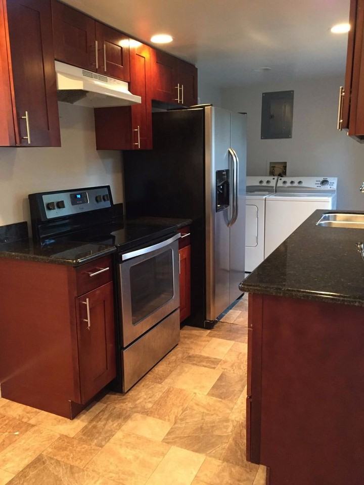 6833 25th Ave Ne - Photo 6 of 23