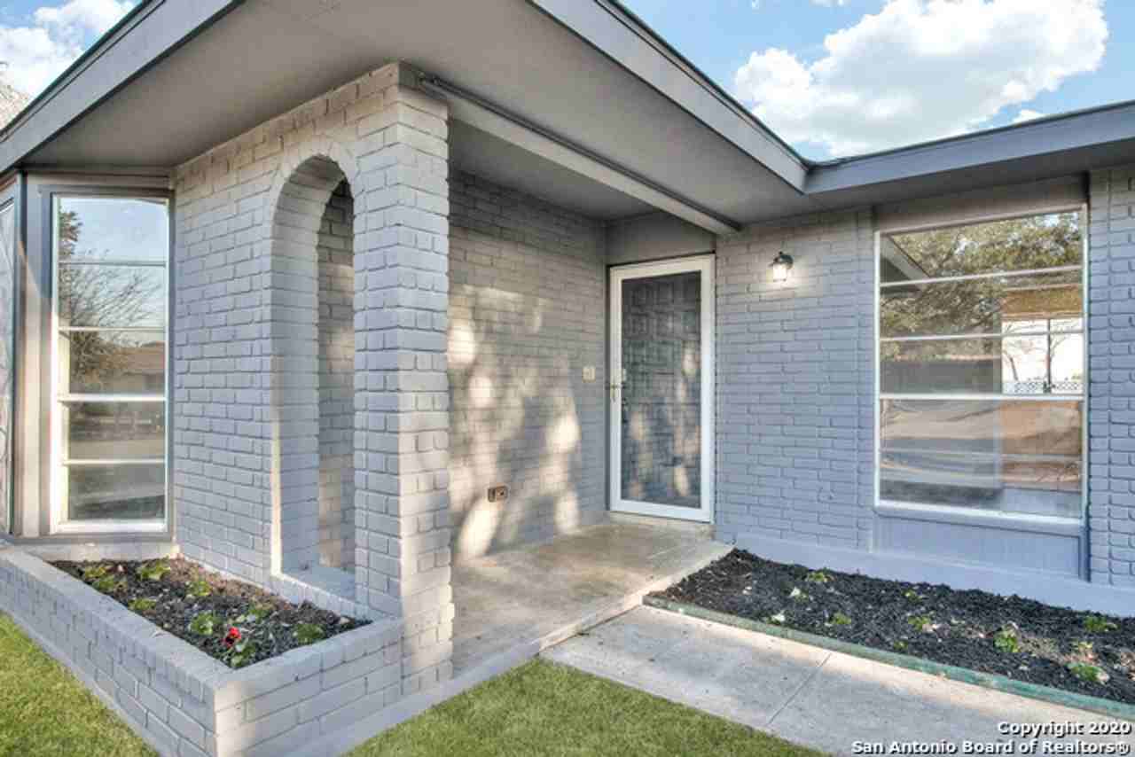 4242 Bayliss St - Photo 2 of 27