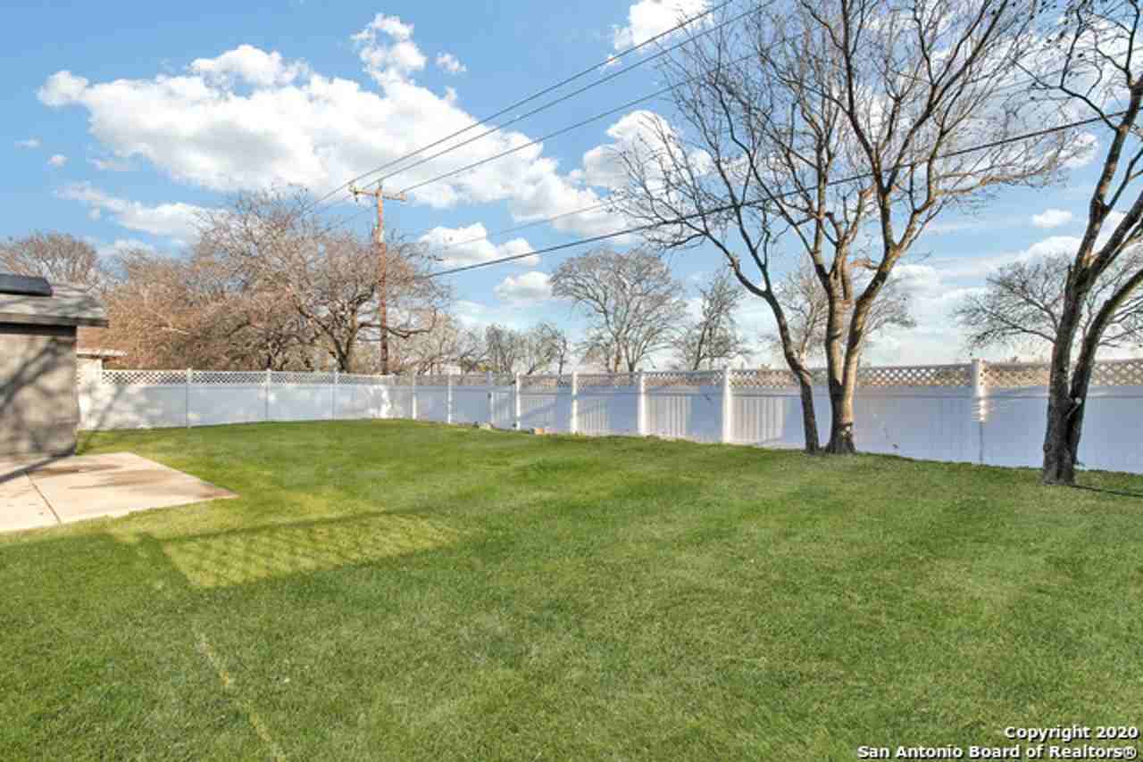 4242 Bayliss St - Photo 6 of 27