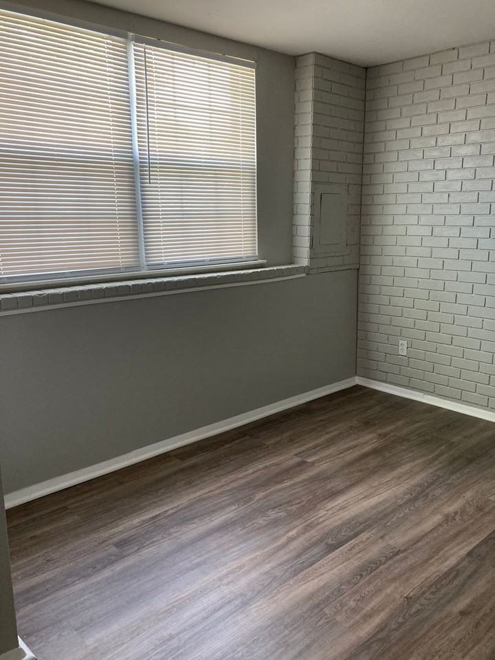 980 Topview Dr - Photo 3 of 18