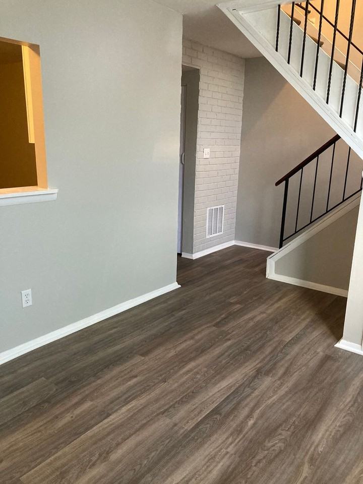 980 Topview Dr - Photo 4 of 18