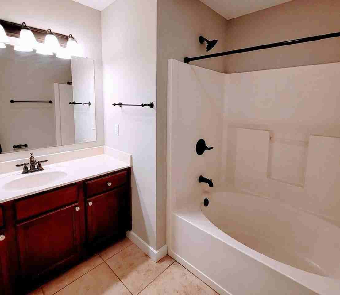 108 Hawkins Rd - Photo 7 of 15