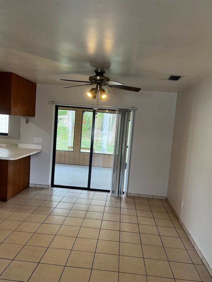 817 Sw Nichols Ter - Photo 6 of 30