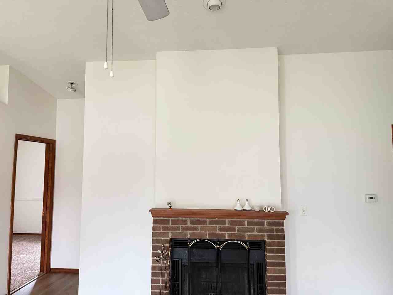 1119 Parliament Rd - Photo 4 of 11