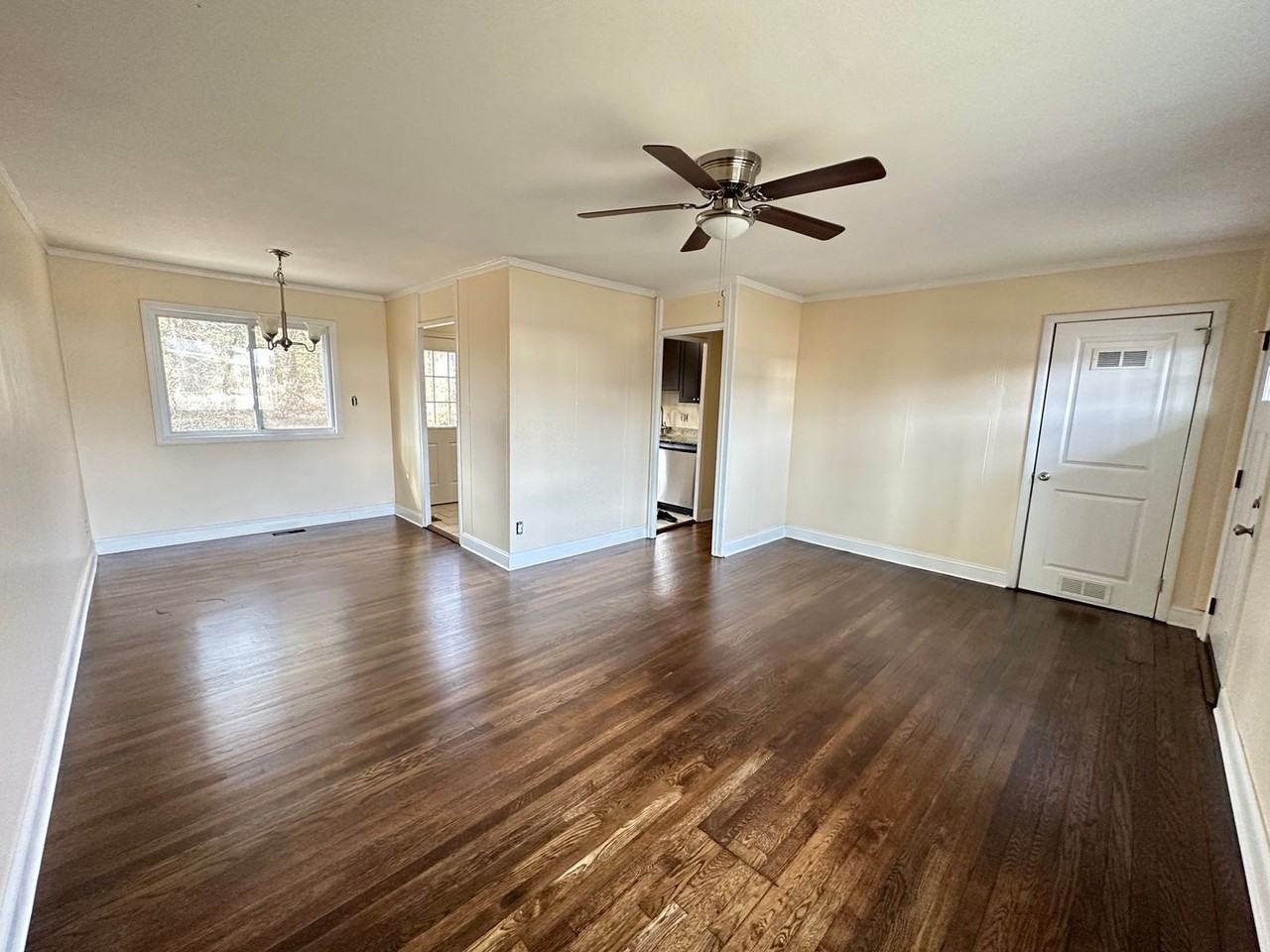 603 Seminole Pl - Photo 5 of 8