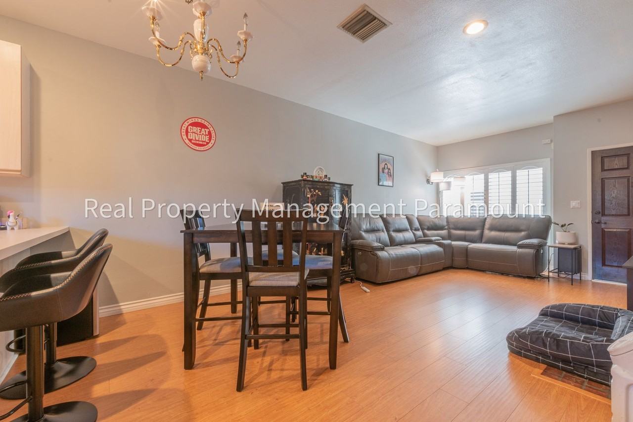 856 W Beach Ave #17 - Photo 5 of 20