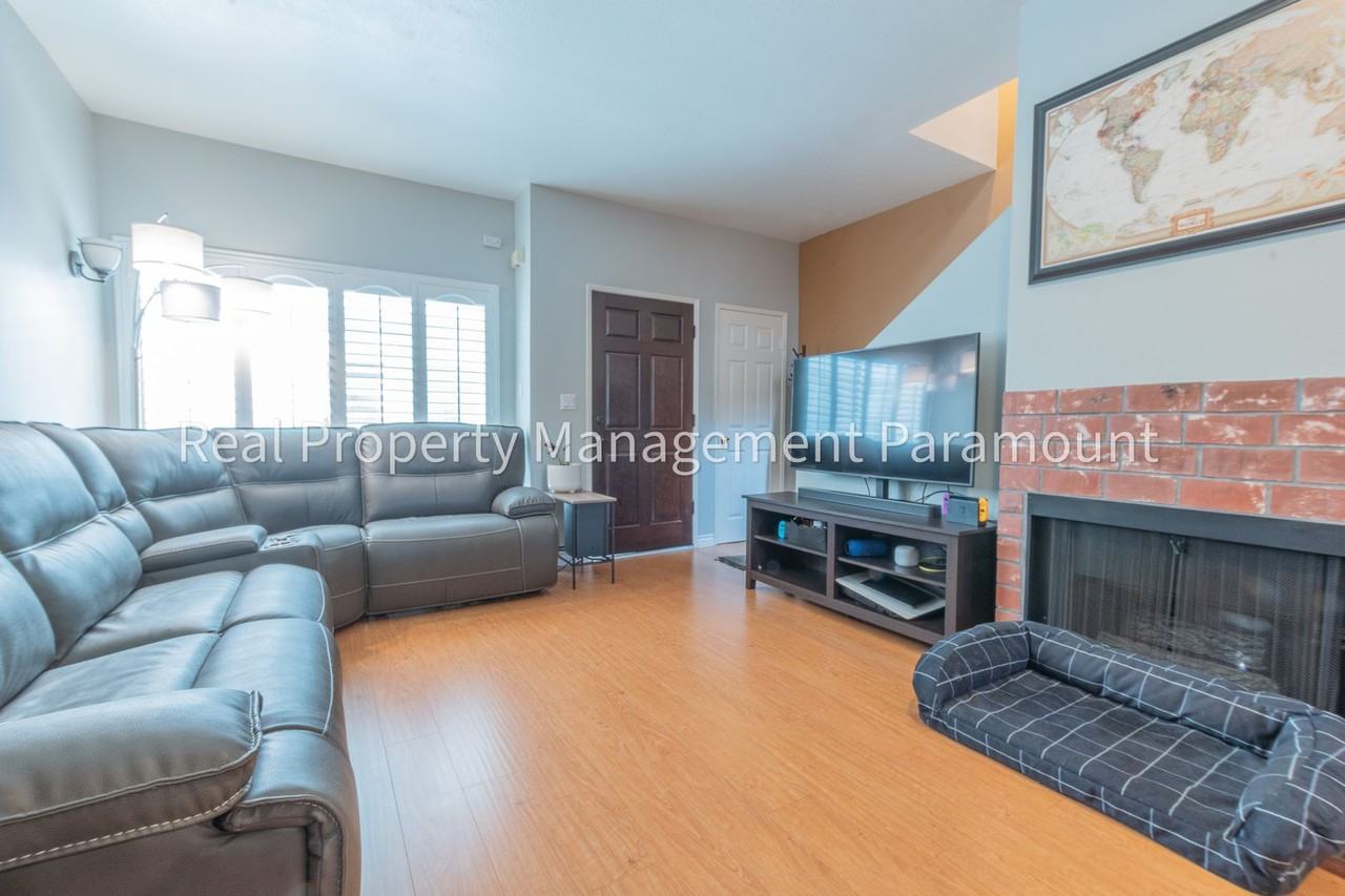 856 W Beach Ave #17 - Photo 6 of 20