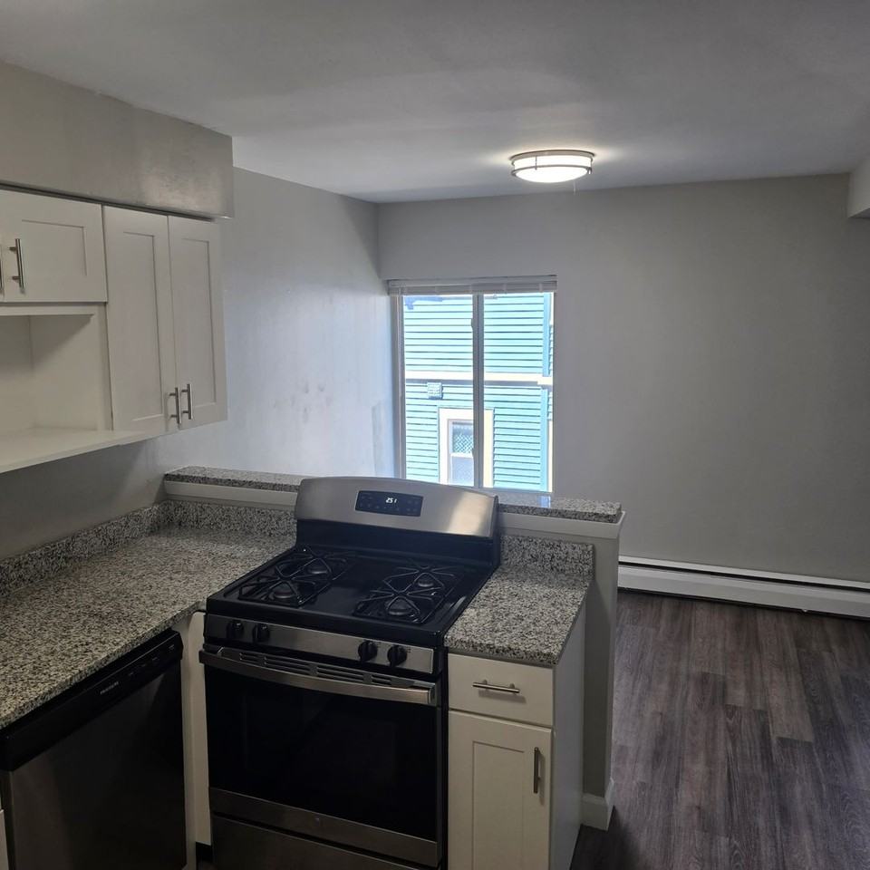 2465 N Frederick Ave #201 - Photo 3 of 12