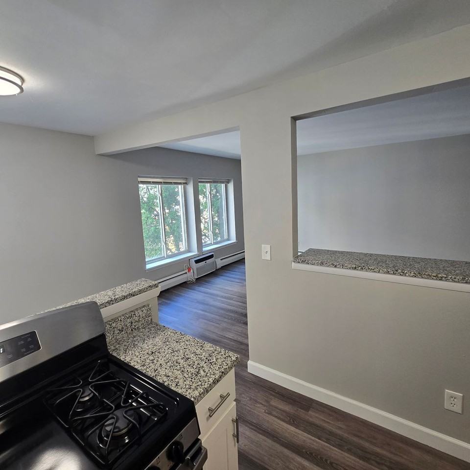 2465 N Frederick Ave #201 - Photo 5 of 12