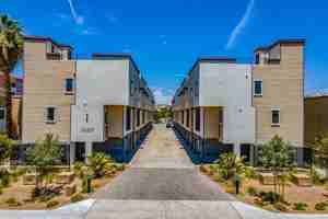 featured image of 1020 E Spence Ave #1003