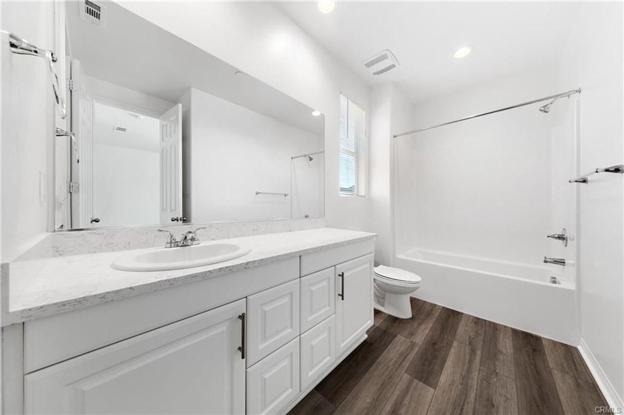 2112 Saratoga Dr - Photo 7 of 41