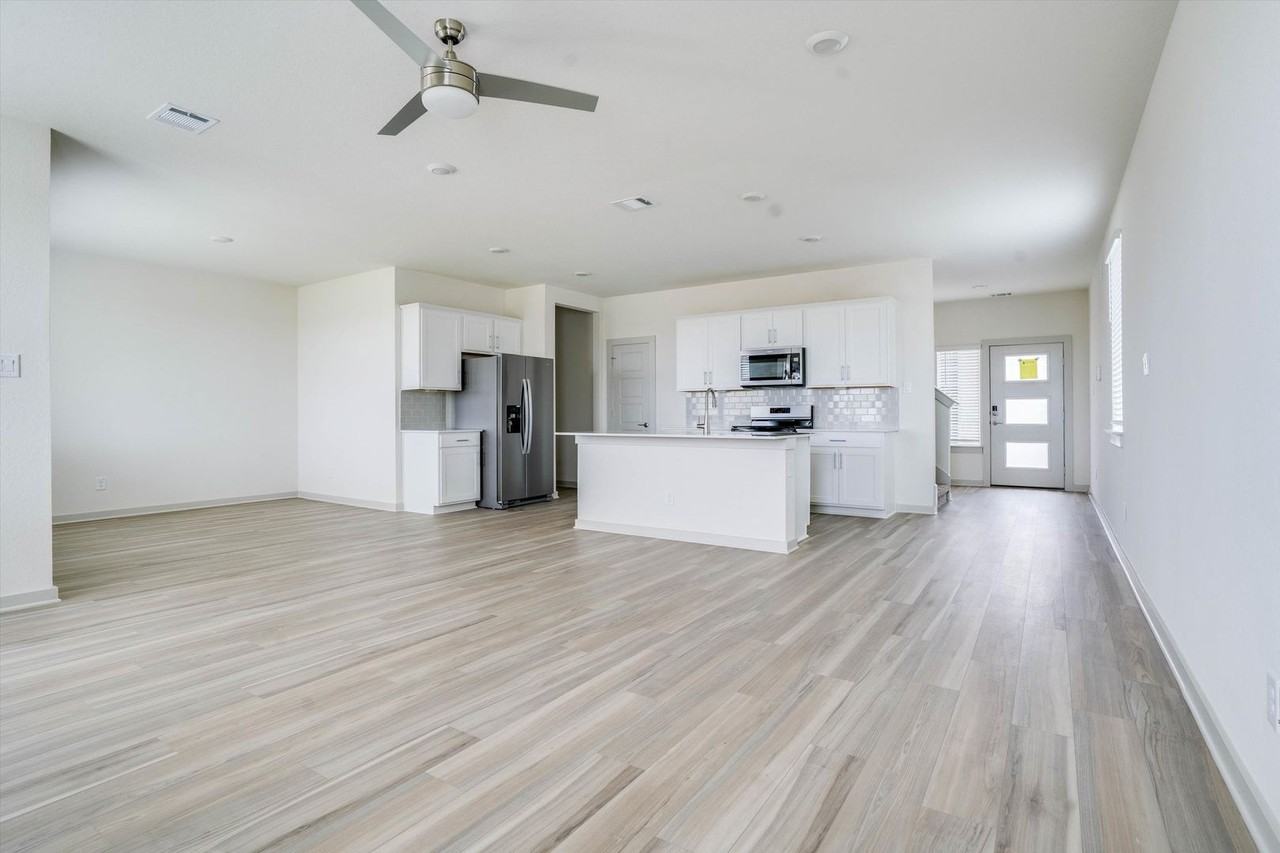 428 Millbrook Blvd - Photo 7 of 21