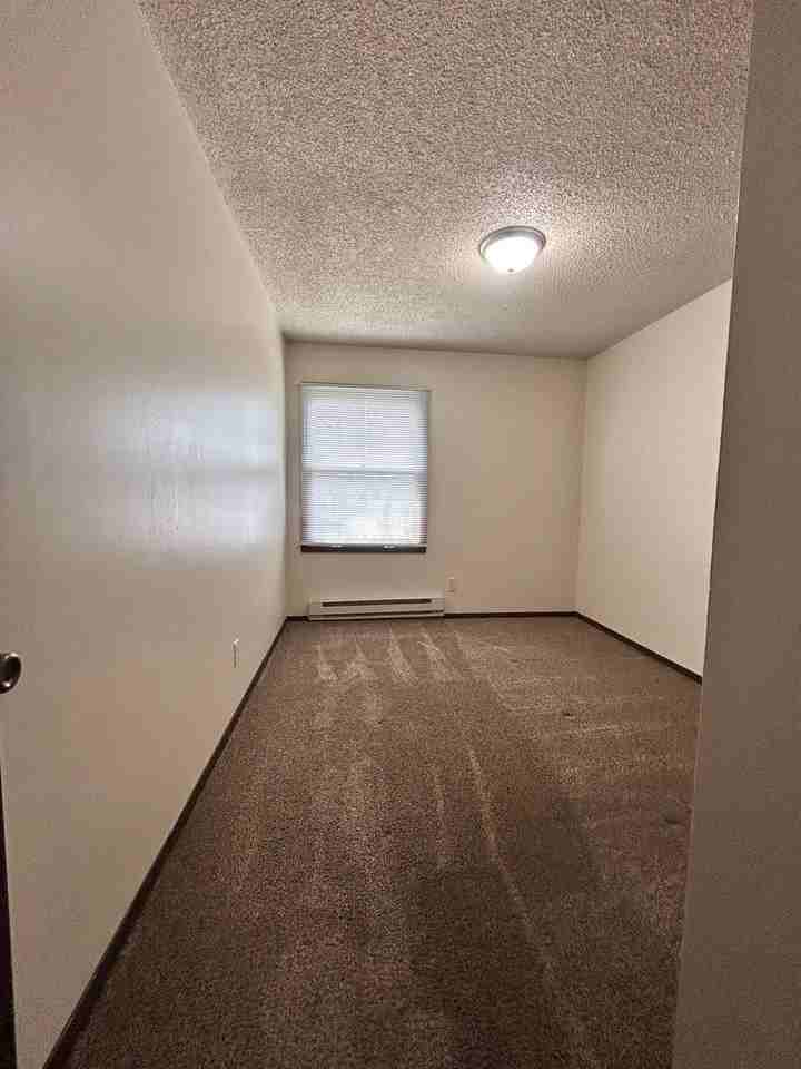 311 S Eaton Ave - Photo 5 of 9