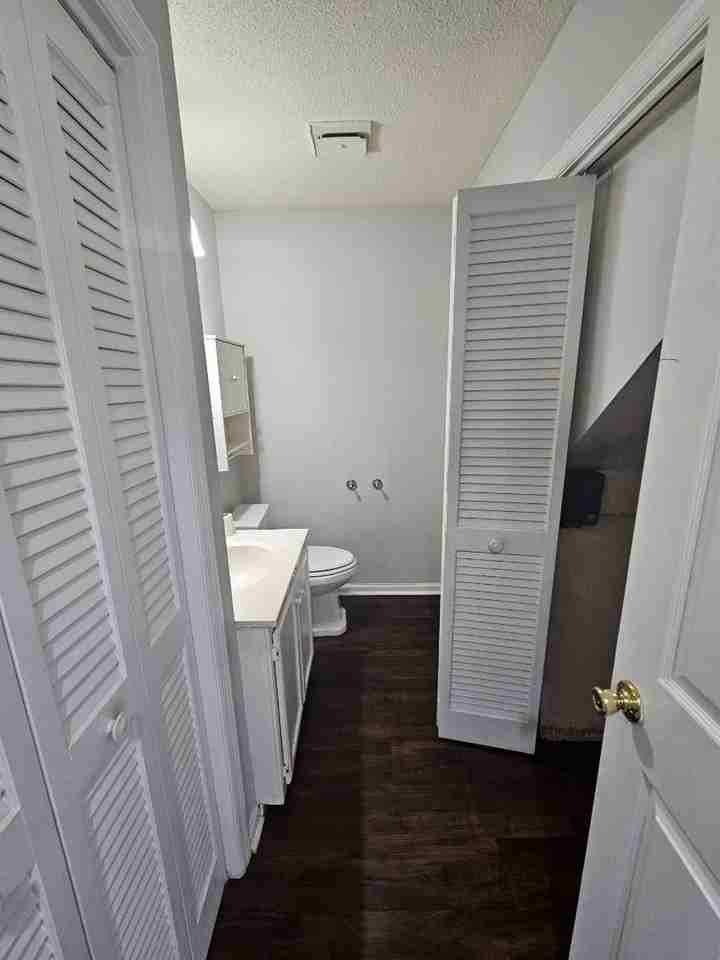 304 Bracken Pl - Photo 5 of 10