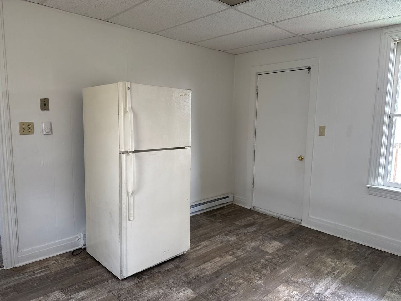 124 Pershing Ave - Photo 5 of 8