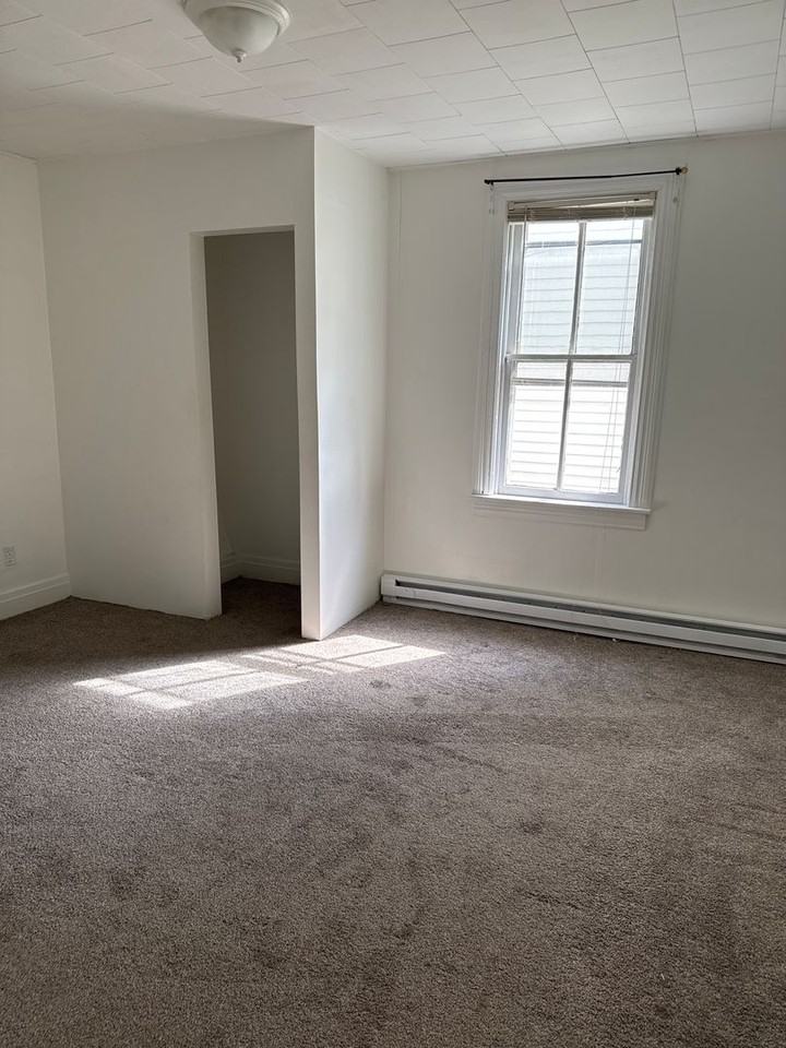 124 Pershing Ave - Photo 6 of 8