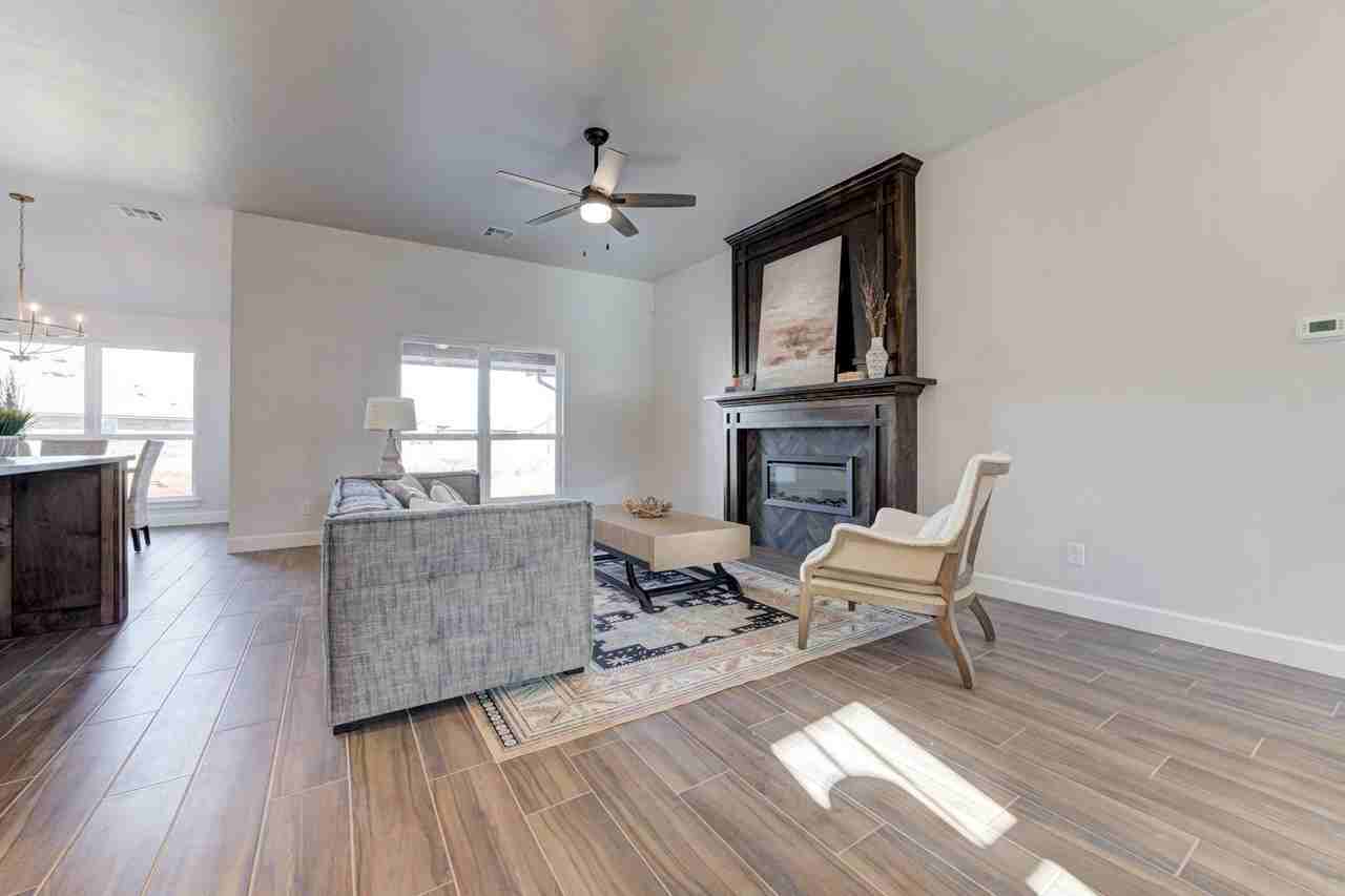 200 Firethorn Way - Photo 5 of 14