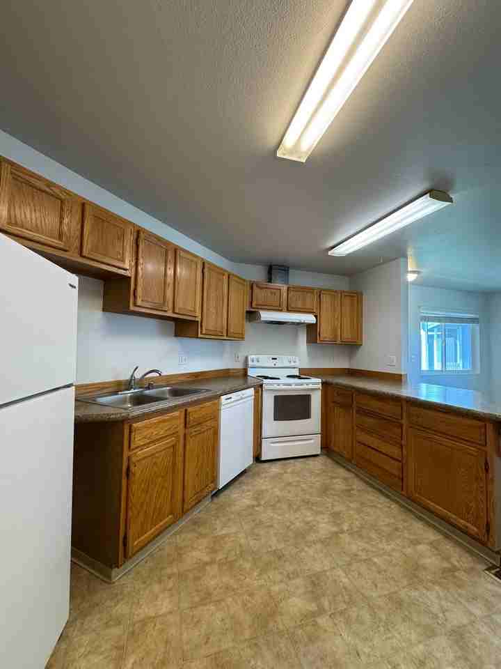 907 E White Birch Ave - Photo 6 of 15