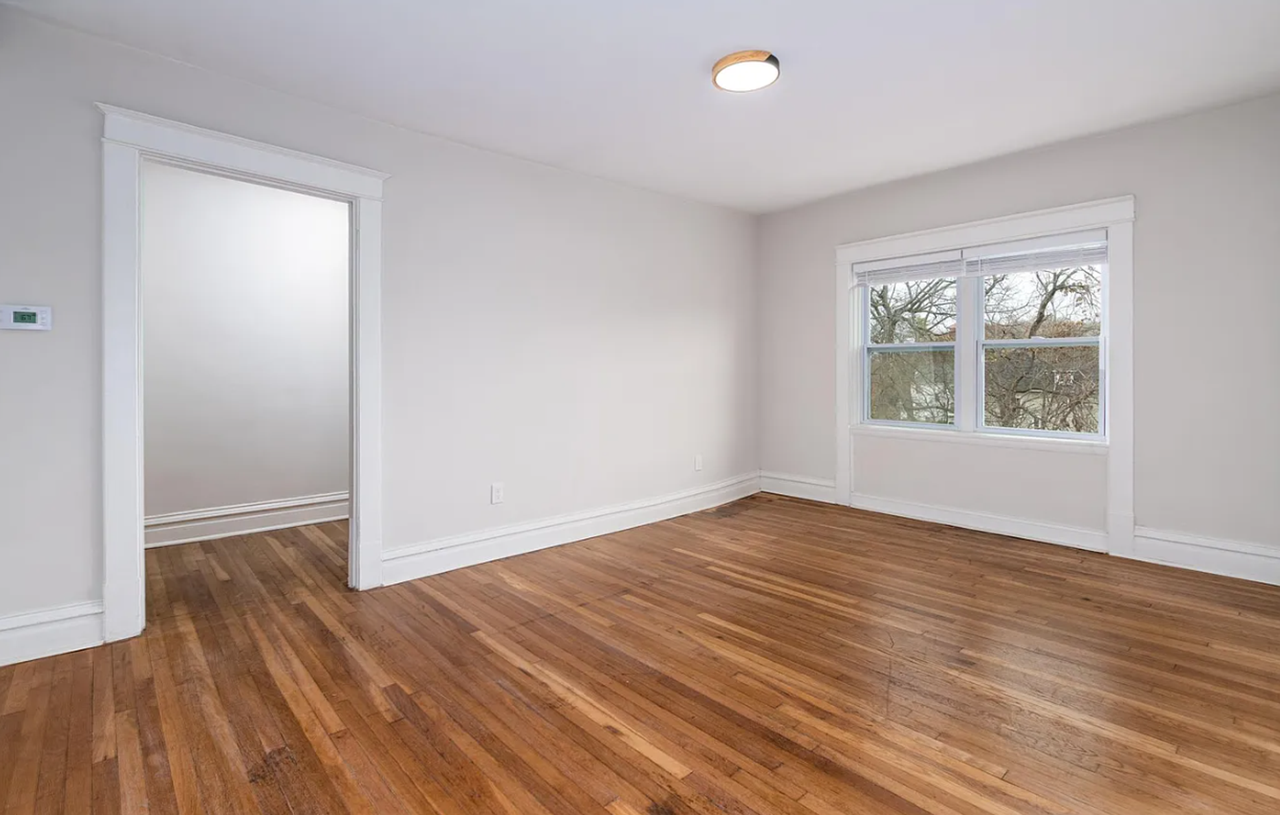 7389 Maple Ave - Photo 7 of 14