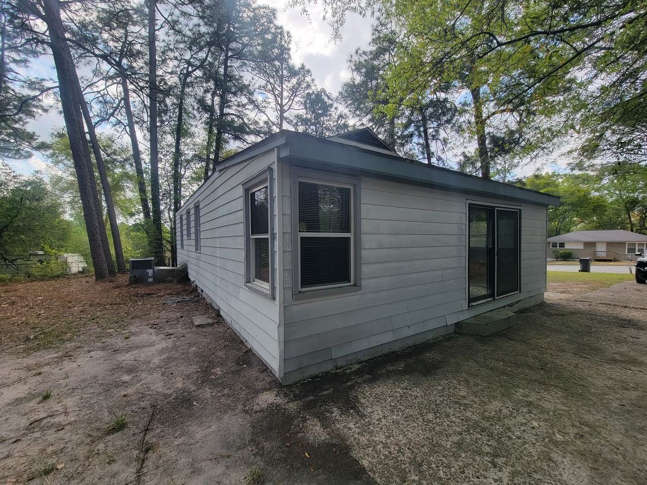 2826 Thomas Ln - Photo 4 of 21