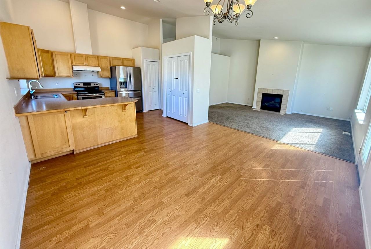 608 W 16th Ave - Photo 2 of 8