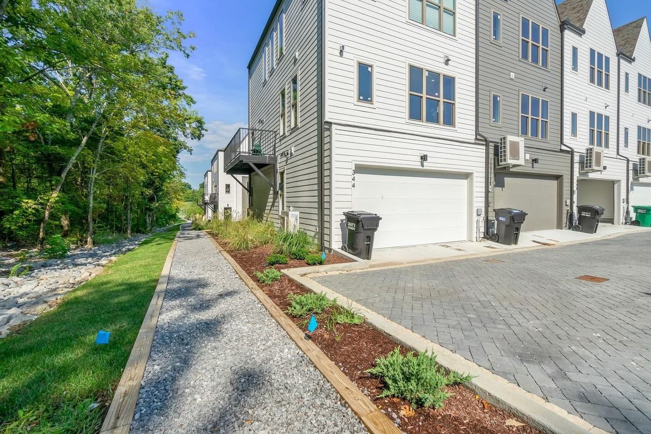 330 E Village Ln - Photo 2 of 27