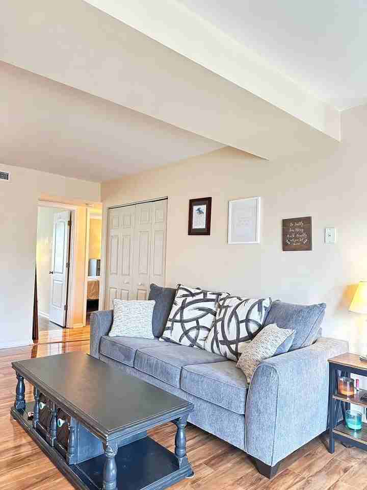 1272 Villa Ln - Photo 3 of 16