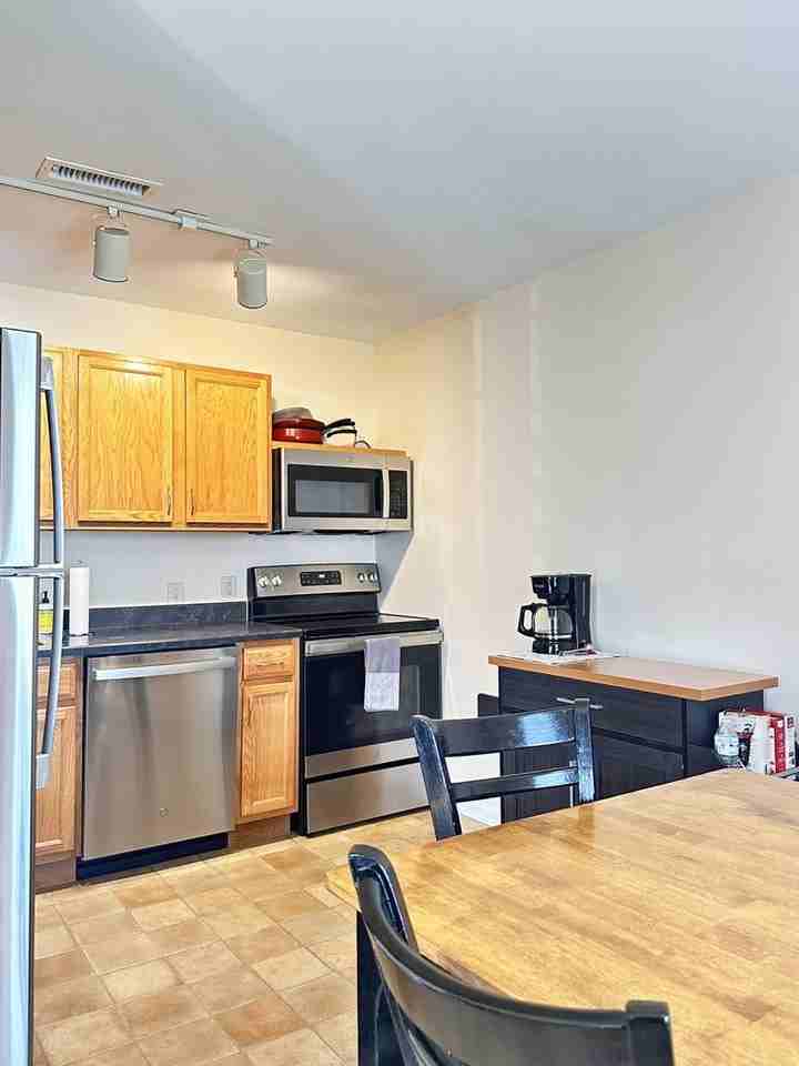 1272 Villa Ln - Photo 7 of 16