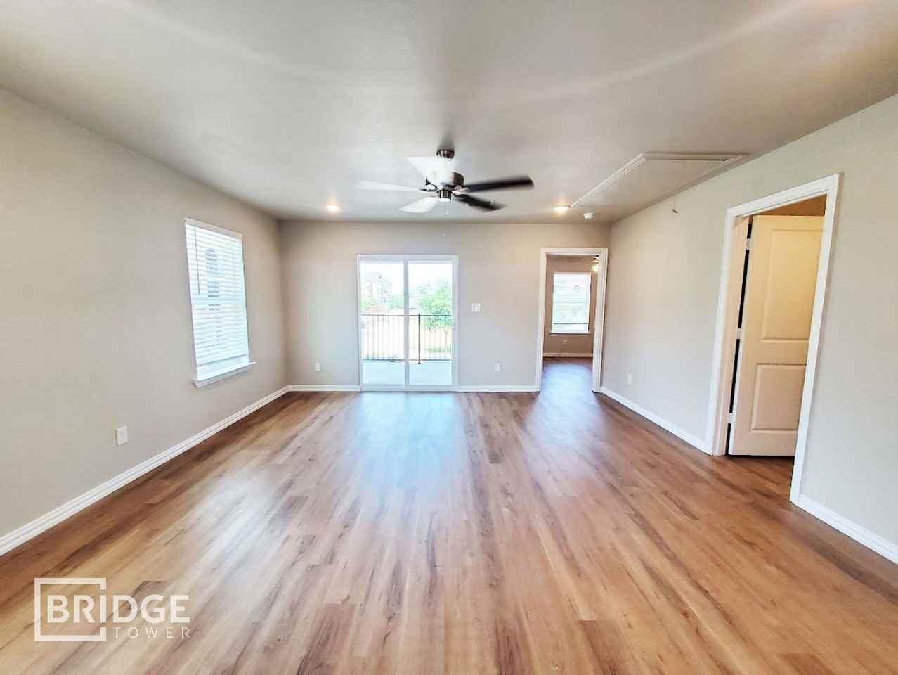 1201 Silver Ln - Photo 6 of 18