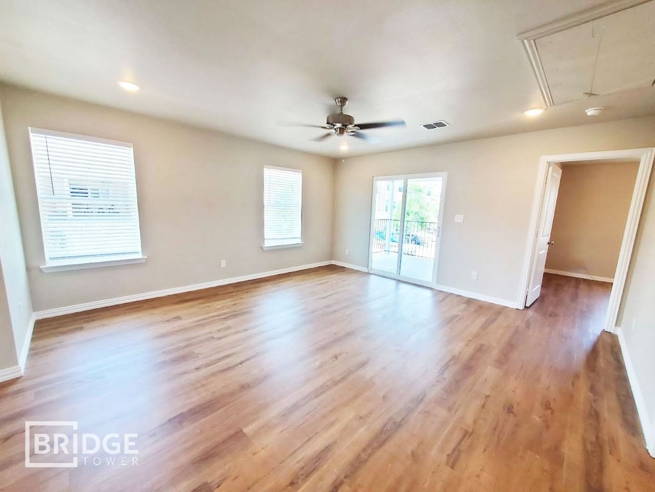 1201 Silver Ln - Photo 7 of 18