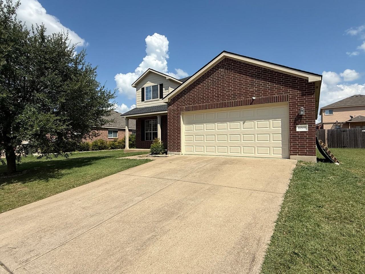 6008 Bridgewood Dr - Photo 2 of 28