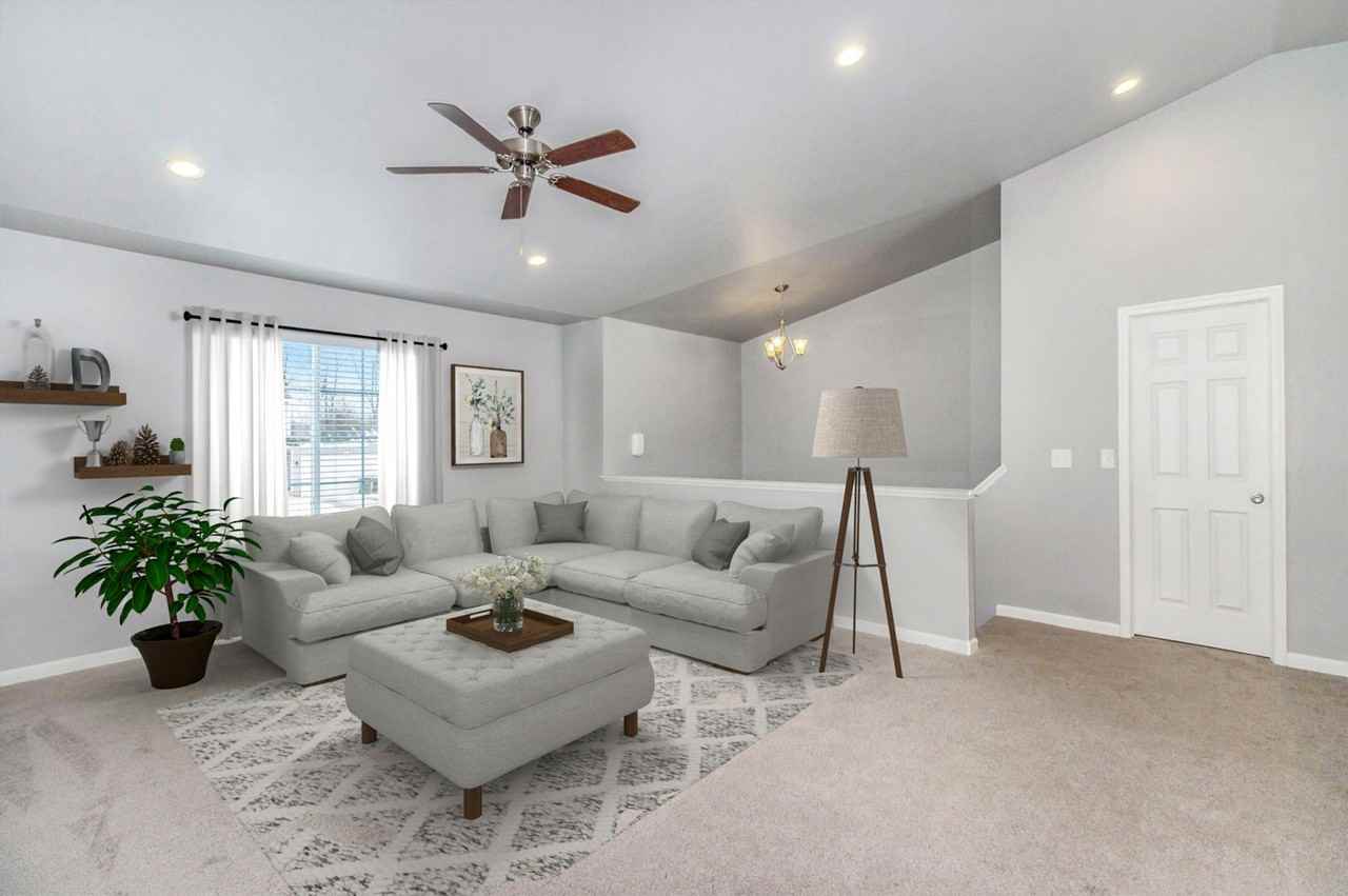 7689 Courtyard Pl - Photo 4 of 12