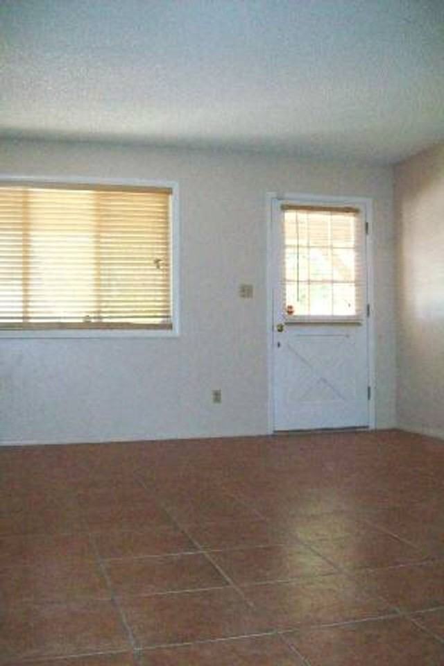 1146 E Campus Dr - Photo 2 of 13