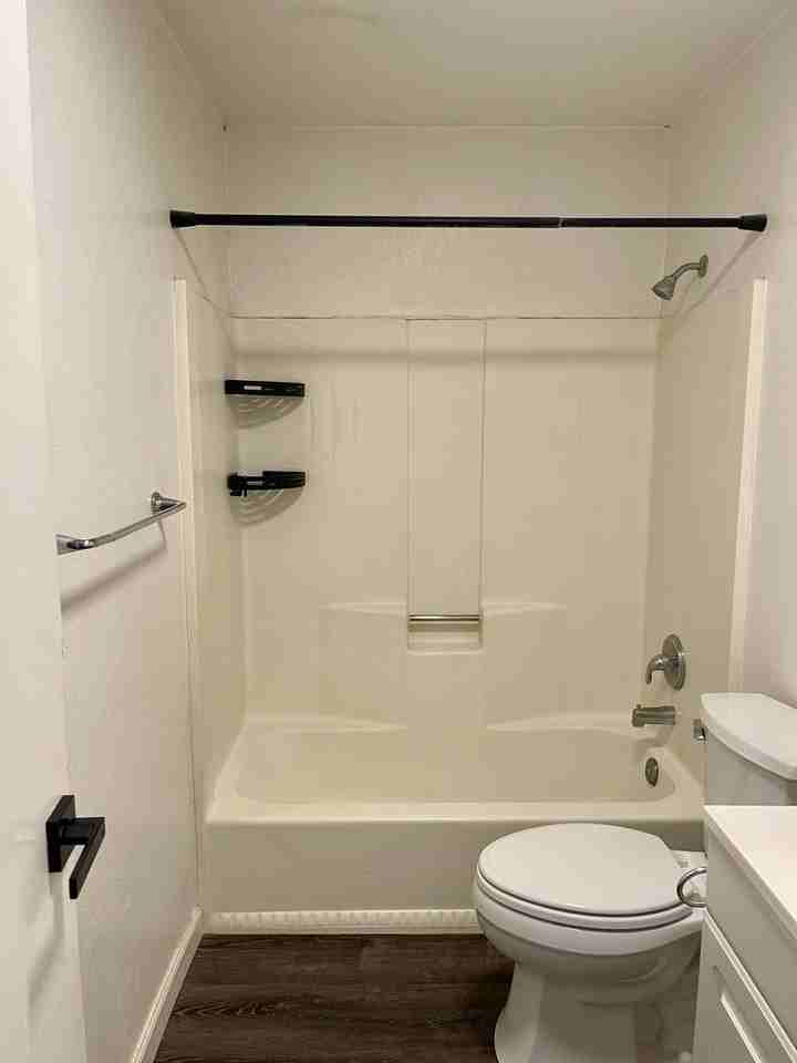 1502 Pine St - Photo 5 of 10