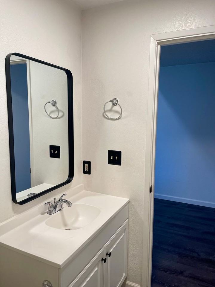 1502 Pine St - Photo 7 of 10