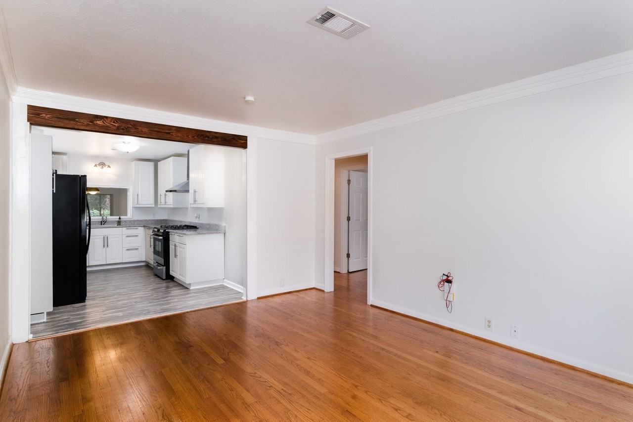 3014 Attridge Rd - Photo 2 of 25