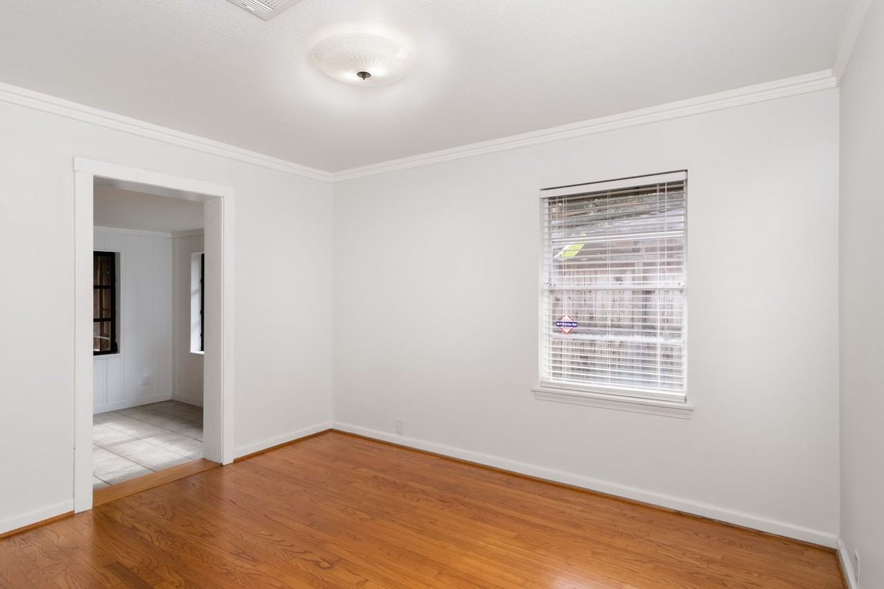 3014 Attridge Rd - Photo 7 of 25