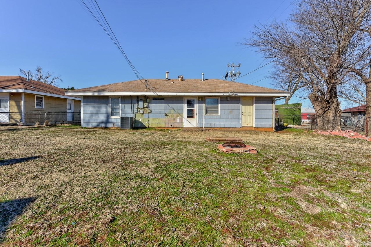 2144 Pearson Dr - Photo 6 of 40