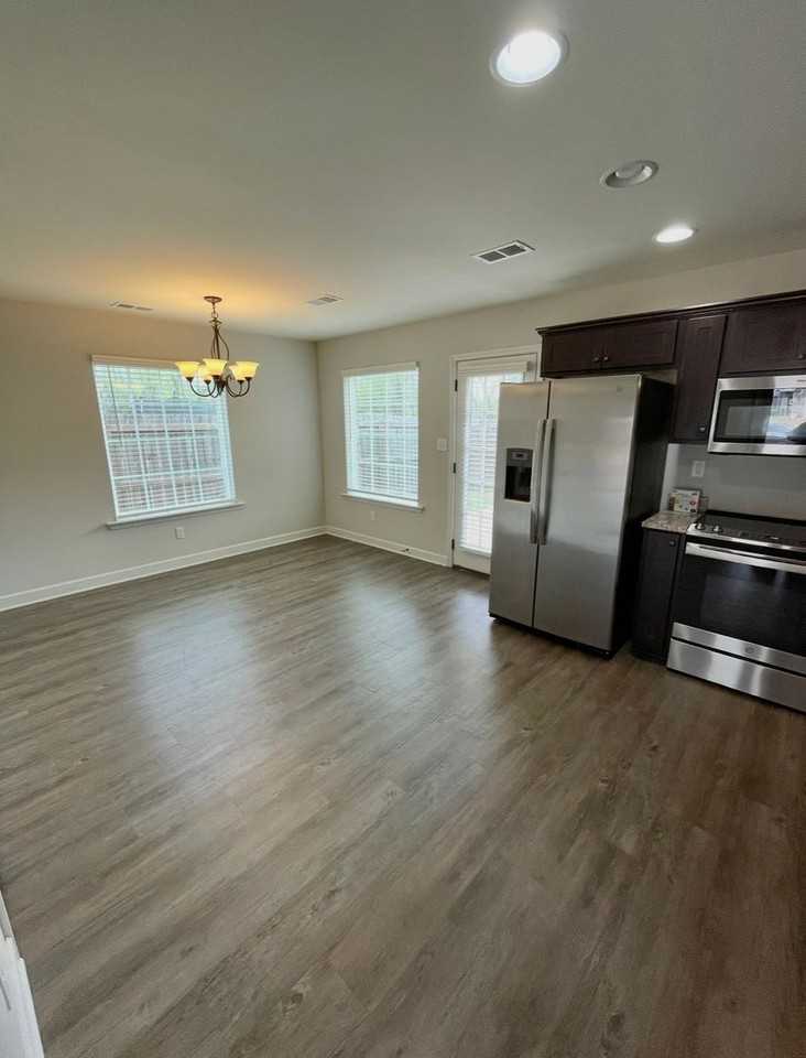 1309 Benjamin Harrison Dr - Photo 6 of 15