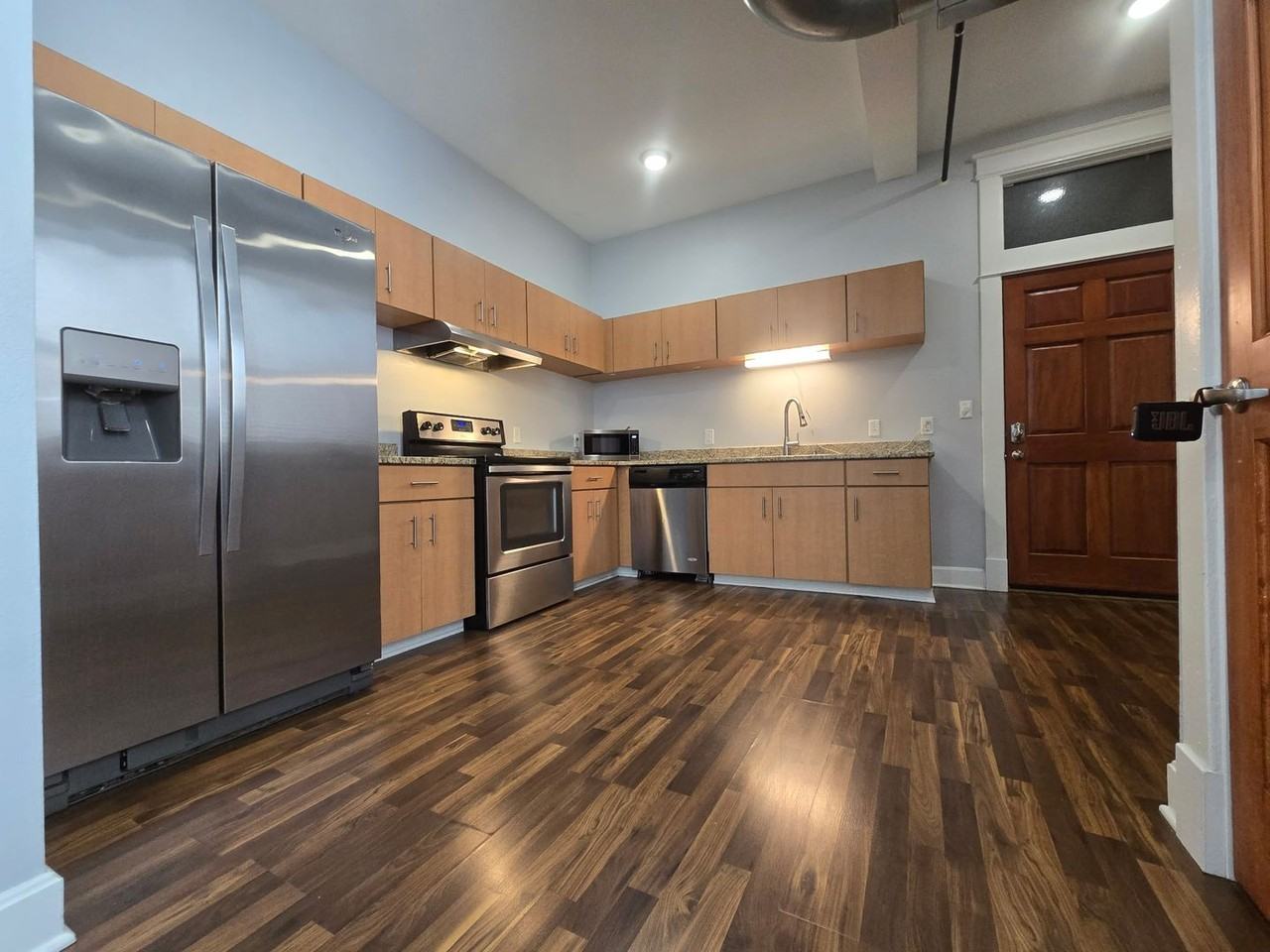 302 W Commercial St #206F - Photo 2 of 10