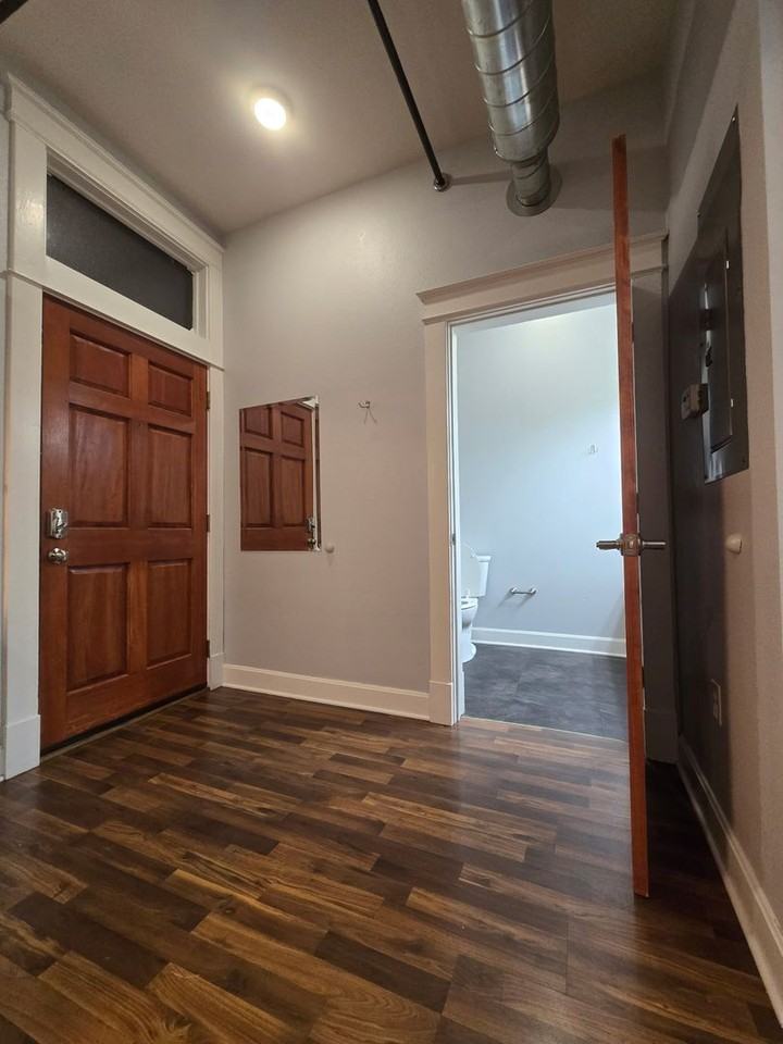 302 W Commercial St #206F - Photo 3 of 10