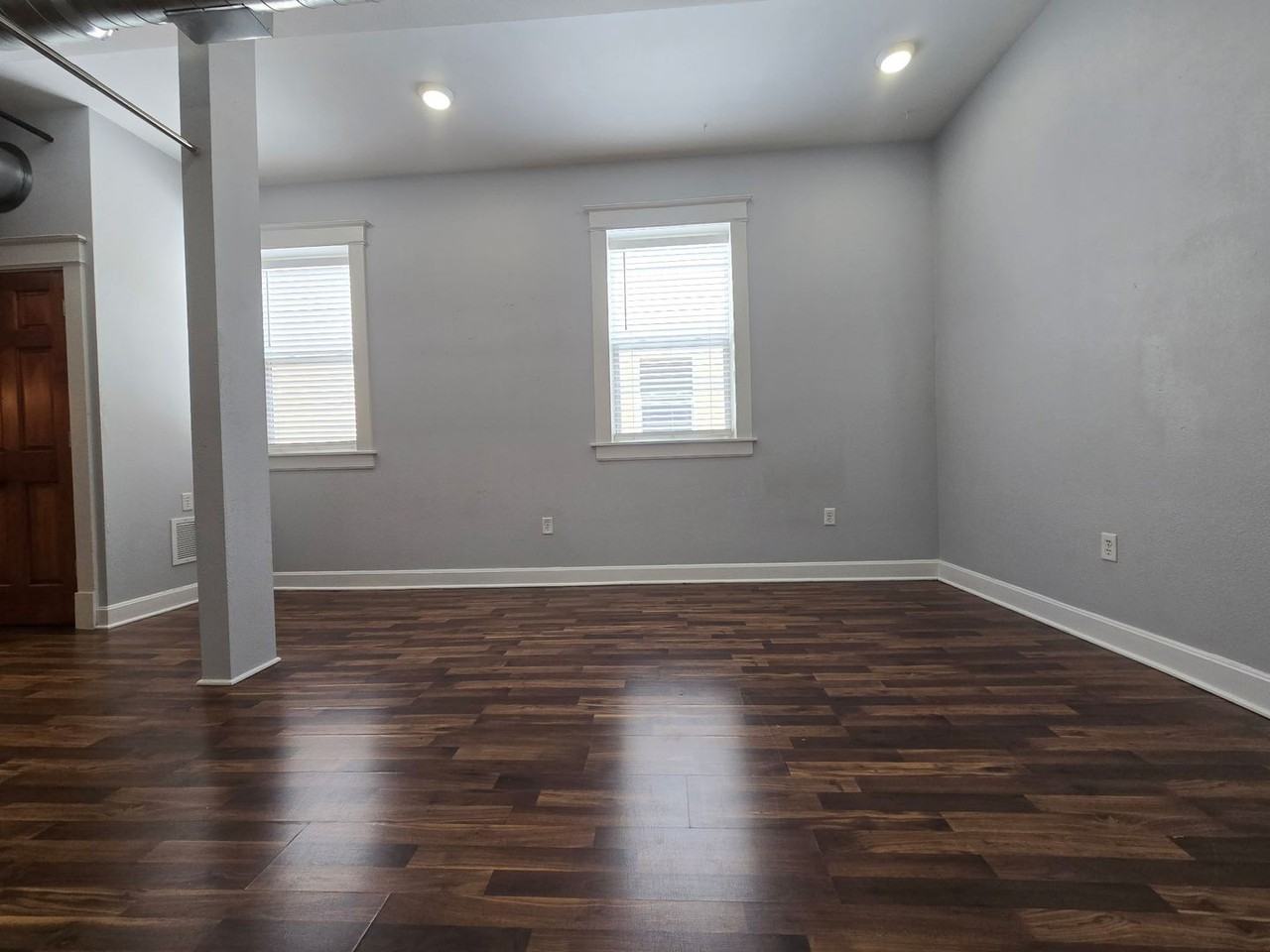 302 W Commercial St #206F - Photo 7 of 10