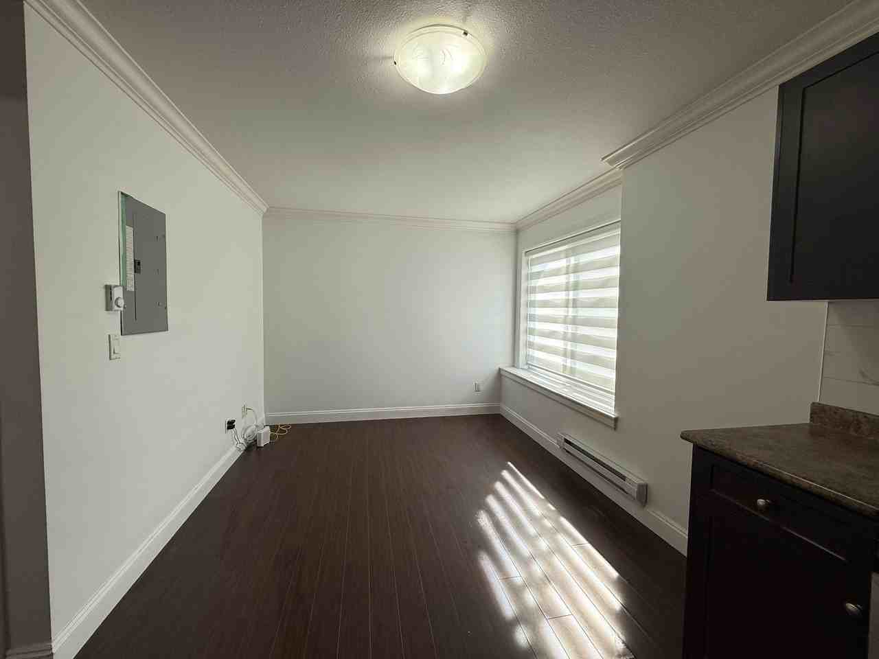 5933 128a St #1 - Photo 4 of 10