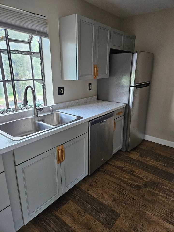 1717 W Drake Rd #4B - Photo 4 of 16